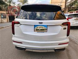کادیلاک XT6